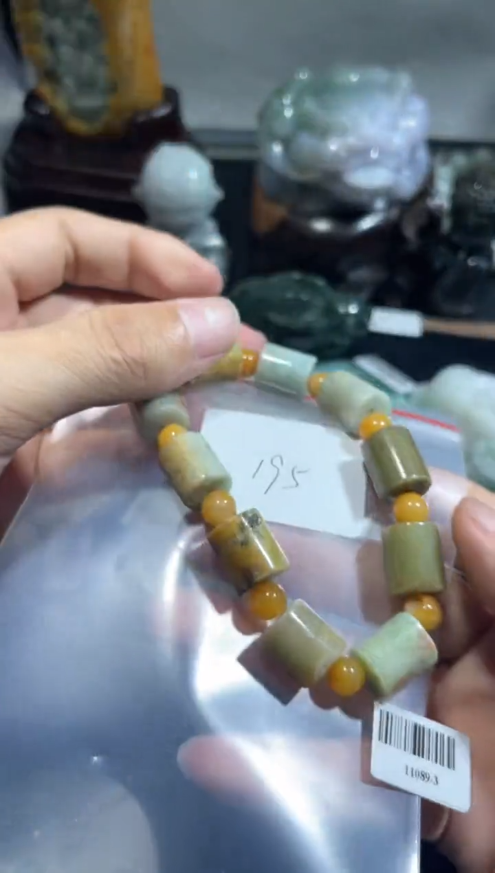 【闪购商品】翡翠颈饰未镶嵌00000195