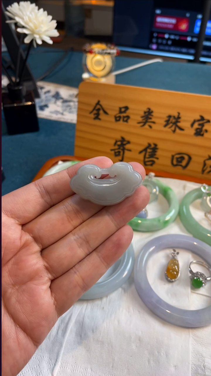 未镶嵌吊坠定制和田玉3943号