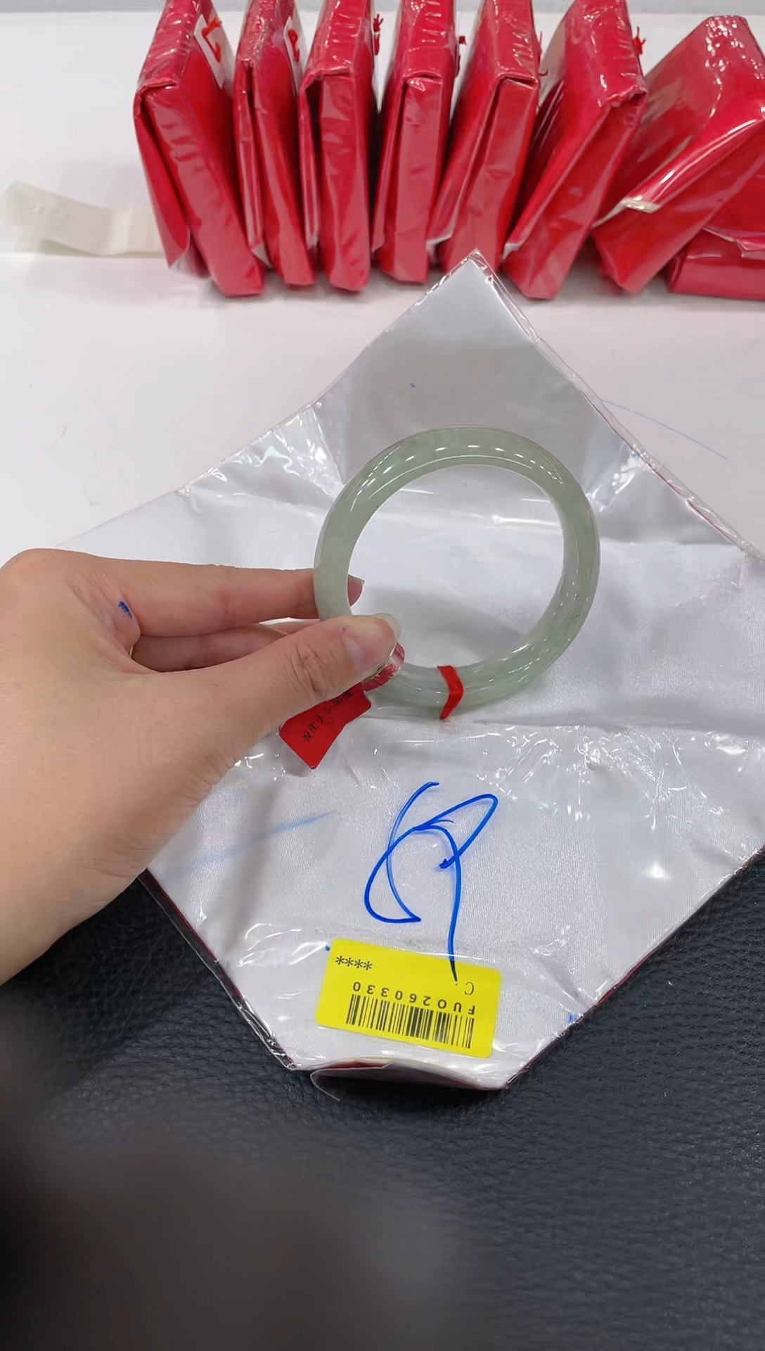 【闪购商品】翡翠手镯未镶嵌手镯