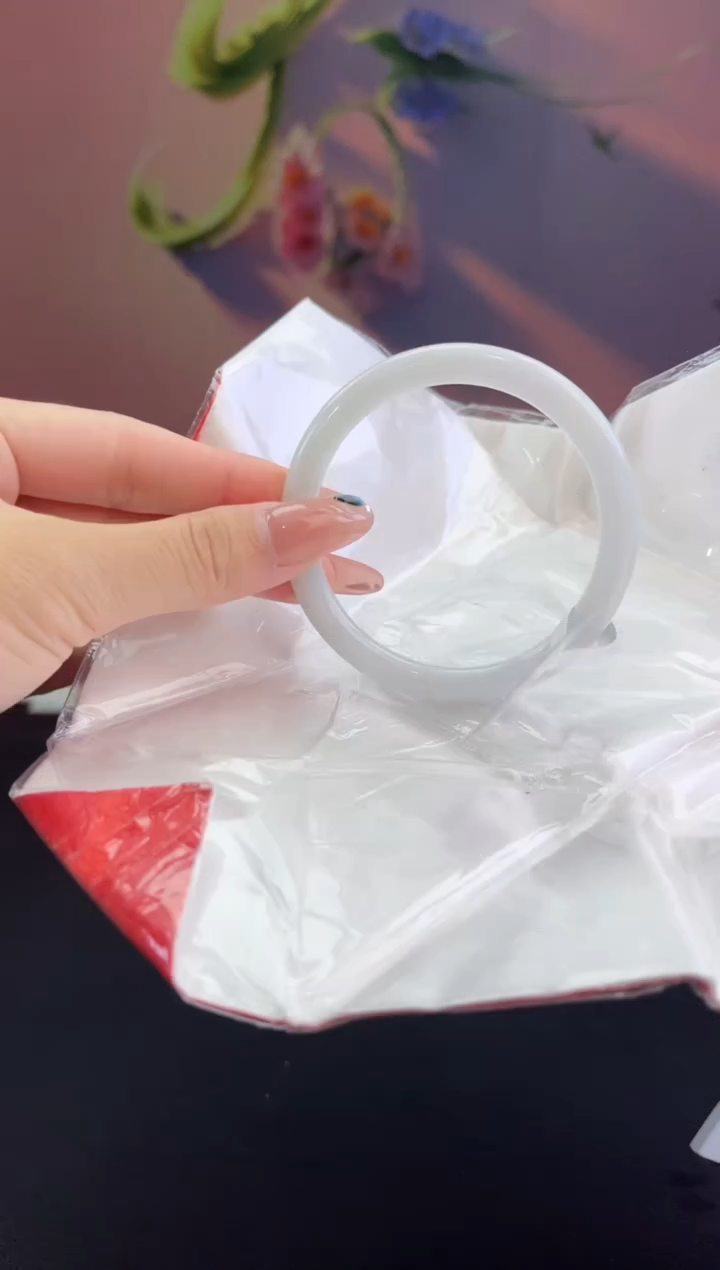 翡翠未镶嵌手镯翡翠手镯