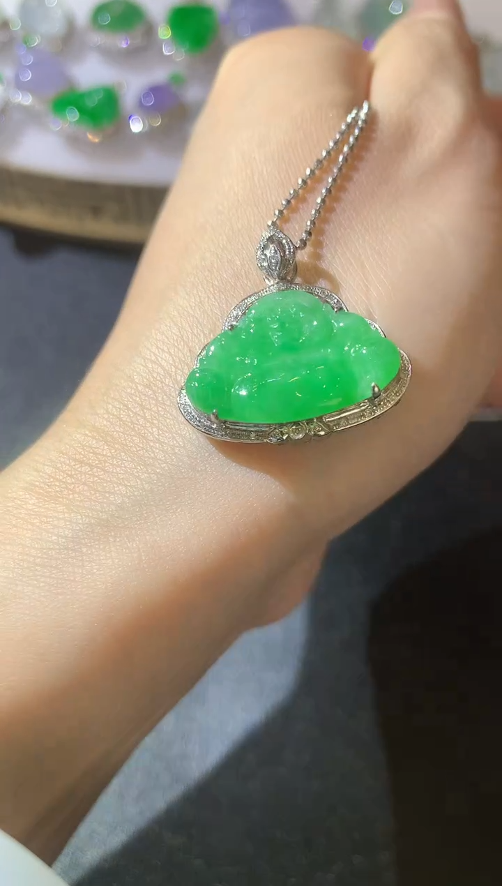 【闪购商品】翡翠吊坠(不含链)18K金镶嵌A18