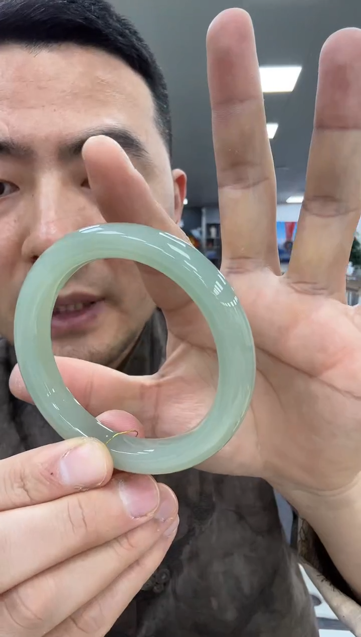 【闪购商品】和田玉手镯未镶嵌56-57  382