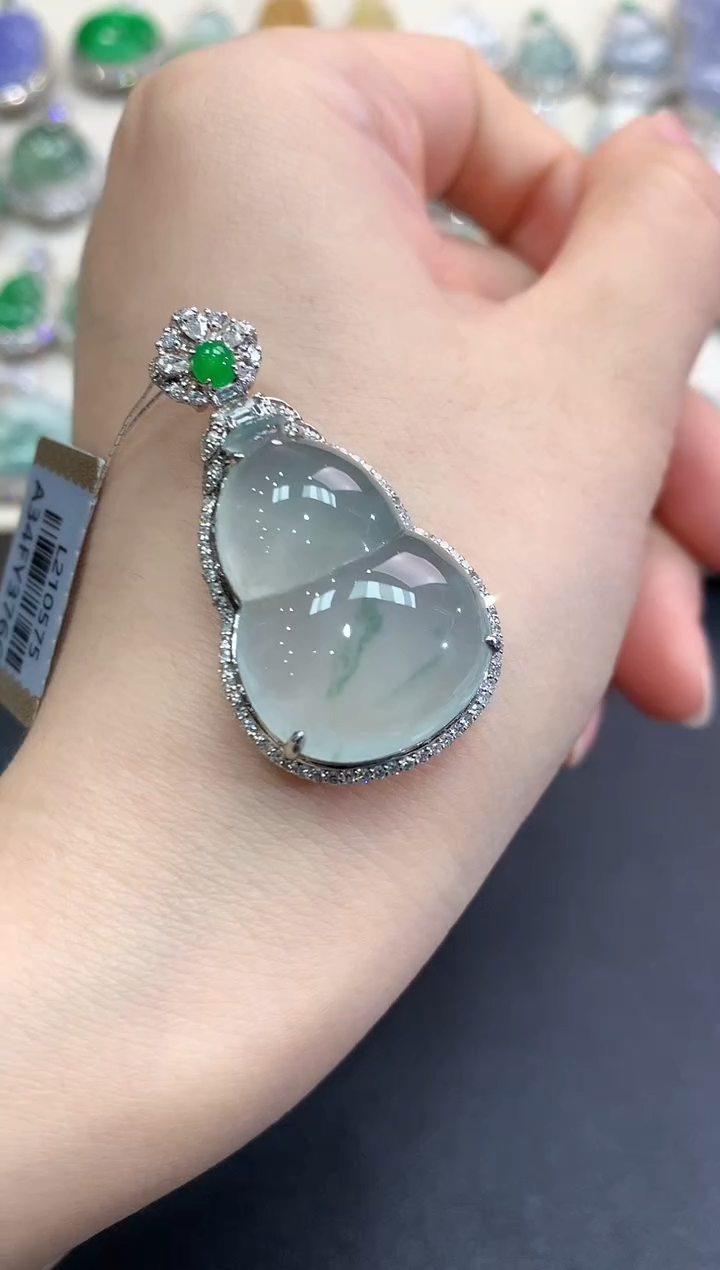 【闪购商品】翡翠颈饰18K金镶嵌C79       