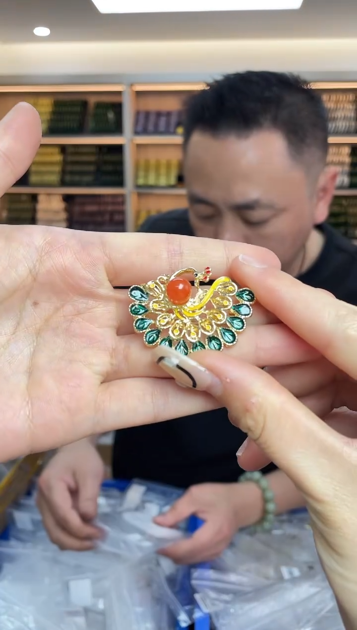 【闪购商品】南红玛瑙`未镶嵌多样性发一件