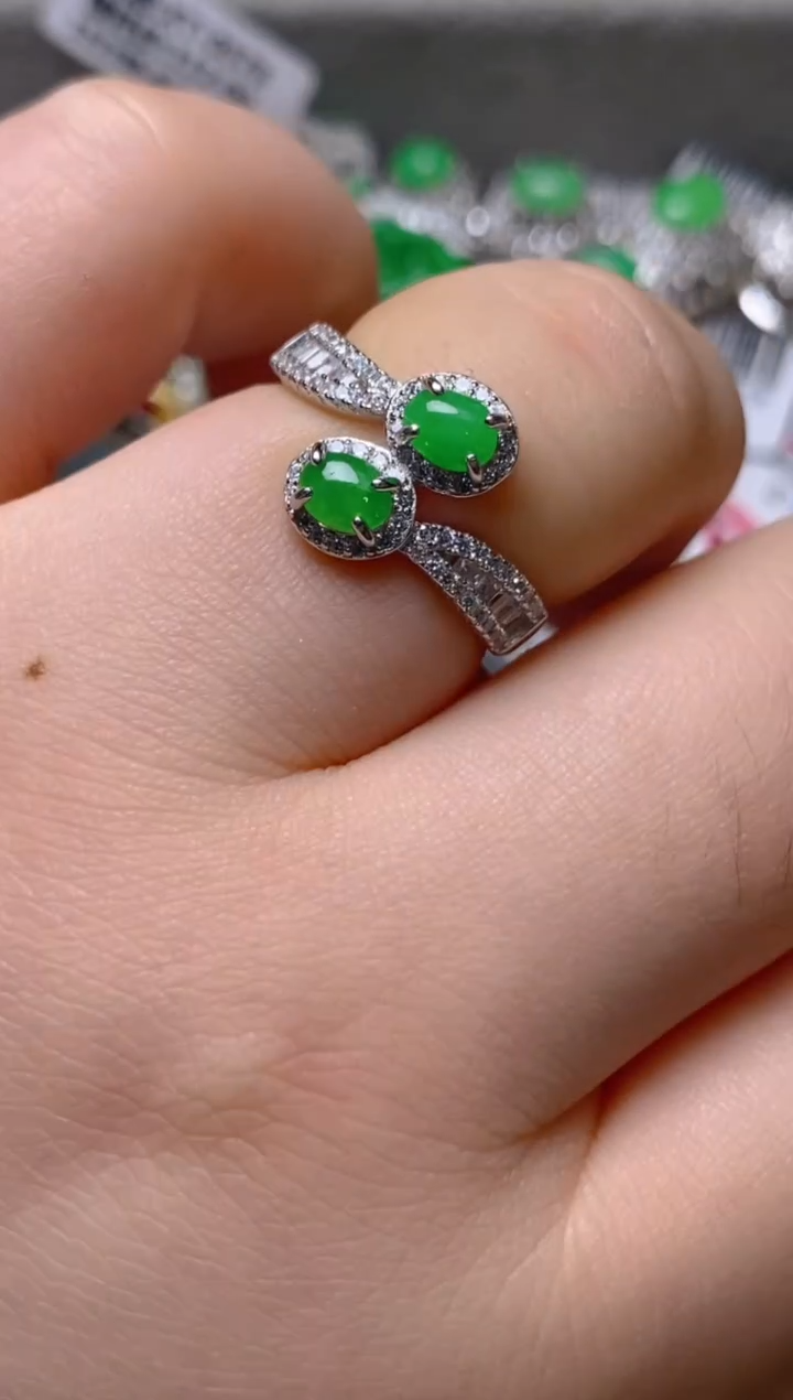 银S925镶嵌戒指翡翠百内无证书