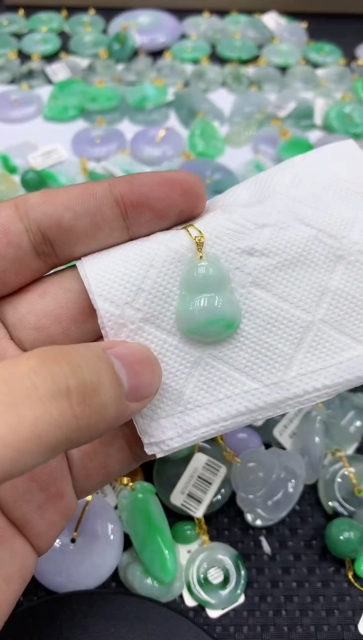 颈饰18K金镶嵌翡翠天然缅甸翡翠A货