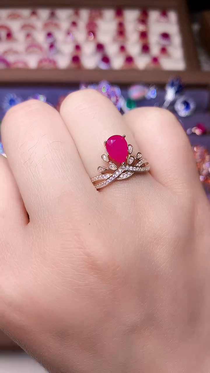 红宝石戒指银S925镶嵌....