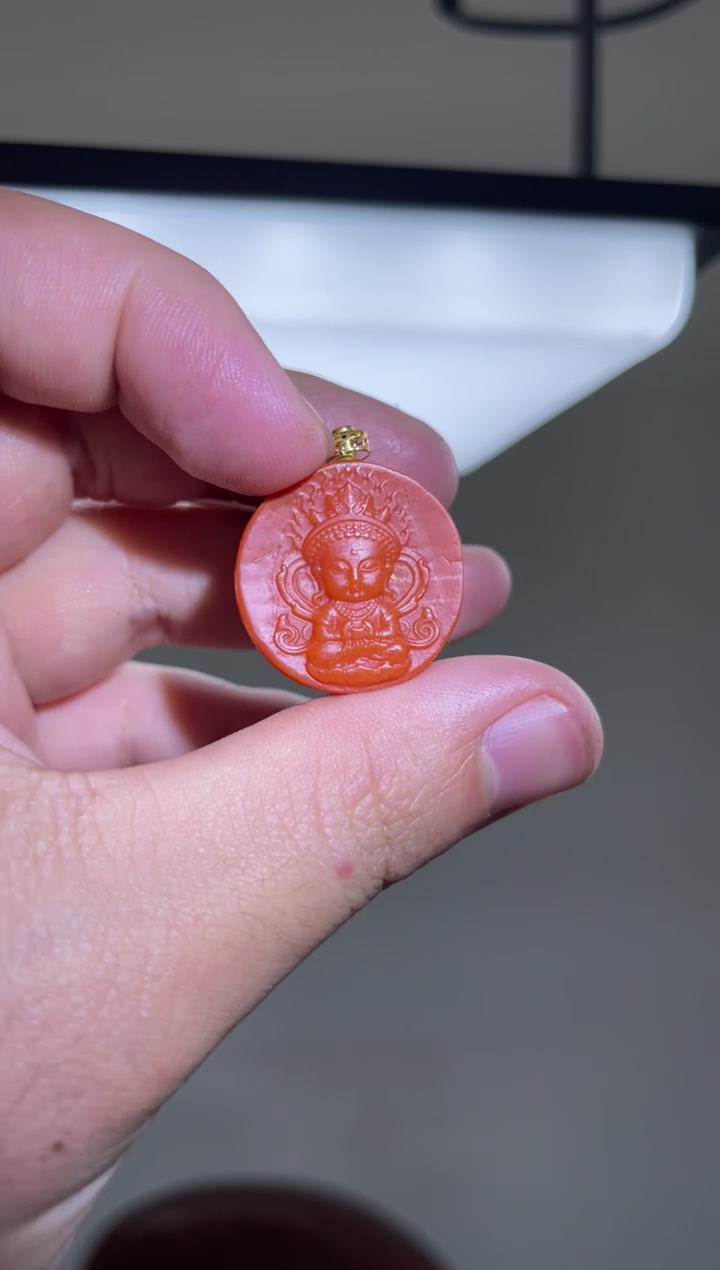 【闪购商品】南红玛瑙A2418K金镶嵌阿东寨吊坠多样性发一件