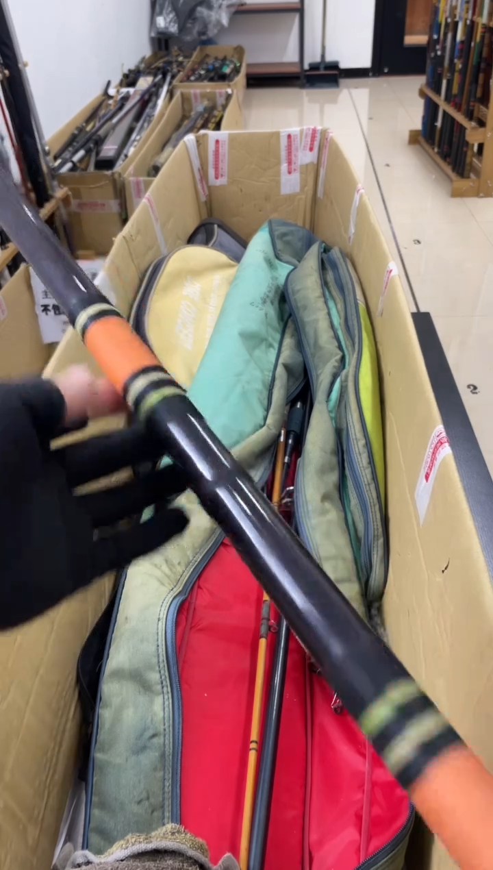 米**爷孤品微瑕，以直播间介绍为准，加10元发顺丰。