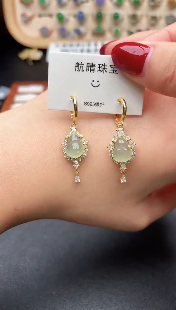 未镶嵌戒指翡翠一物一证一礼盒