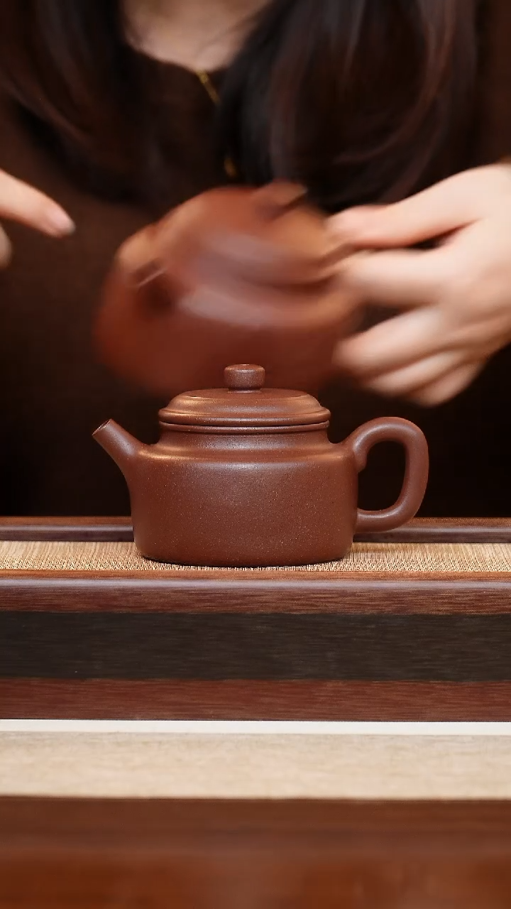 中槽清德钟220cc宜兴手工紫砂壶