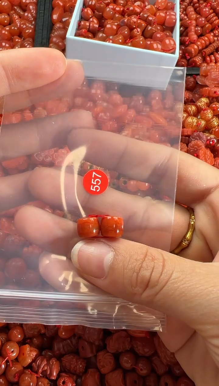 【闪购商品】南红玛瑙颈饰未镶嵌1