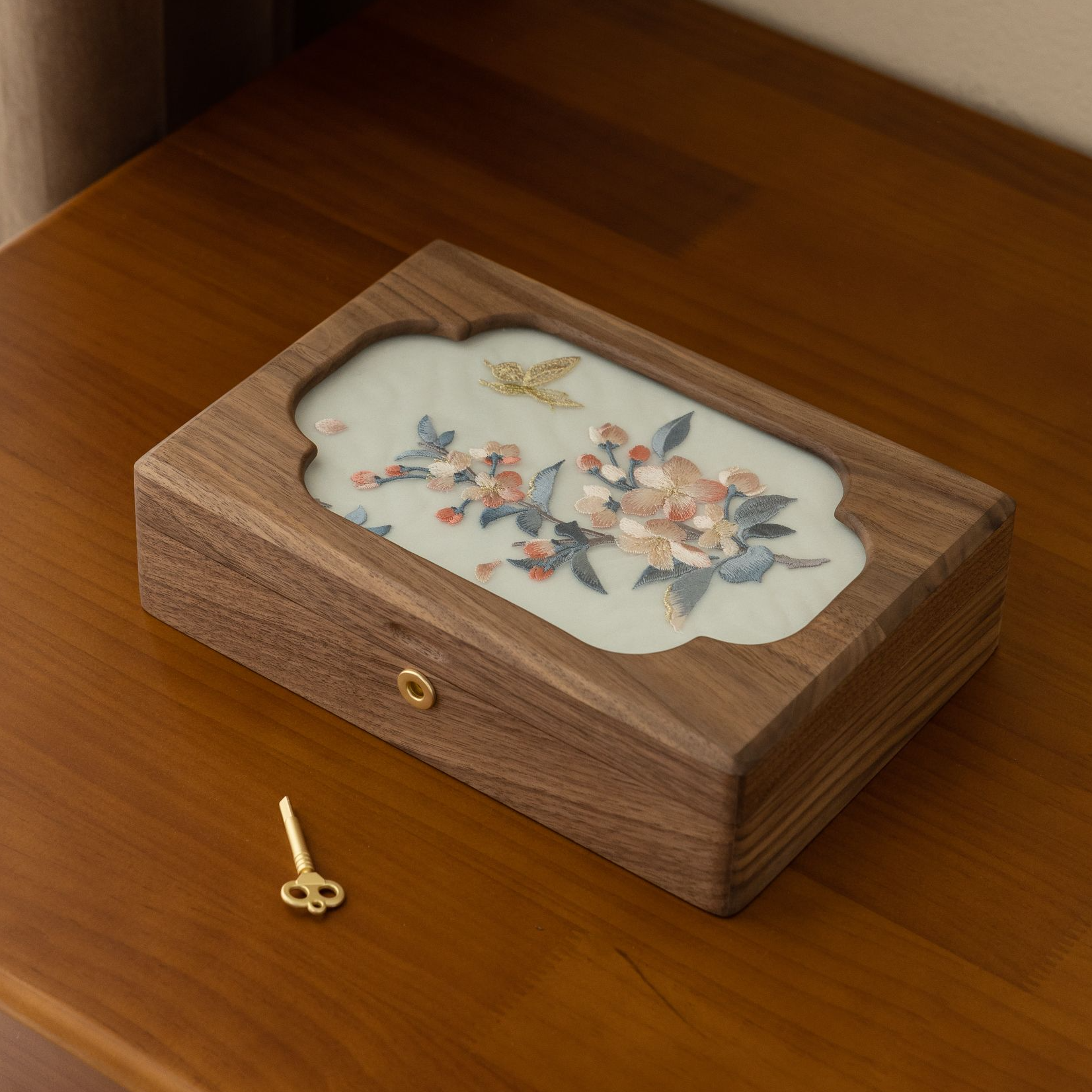 悦古今刺绣首饰盒北美黑胡桃实木带锁首饰收纳盒