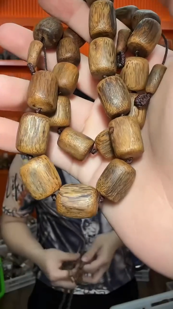 沉香手串585号随形单圈多样性发一