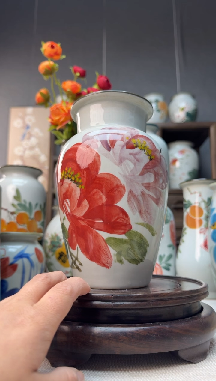 【闪购商品】瓶景德镇手绘陶瓷花瓶底部无孔高20口9左右