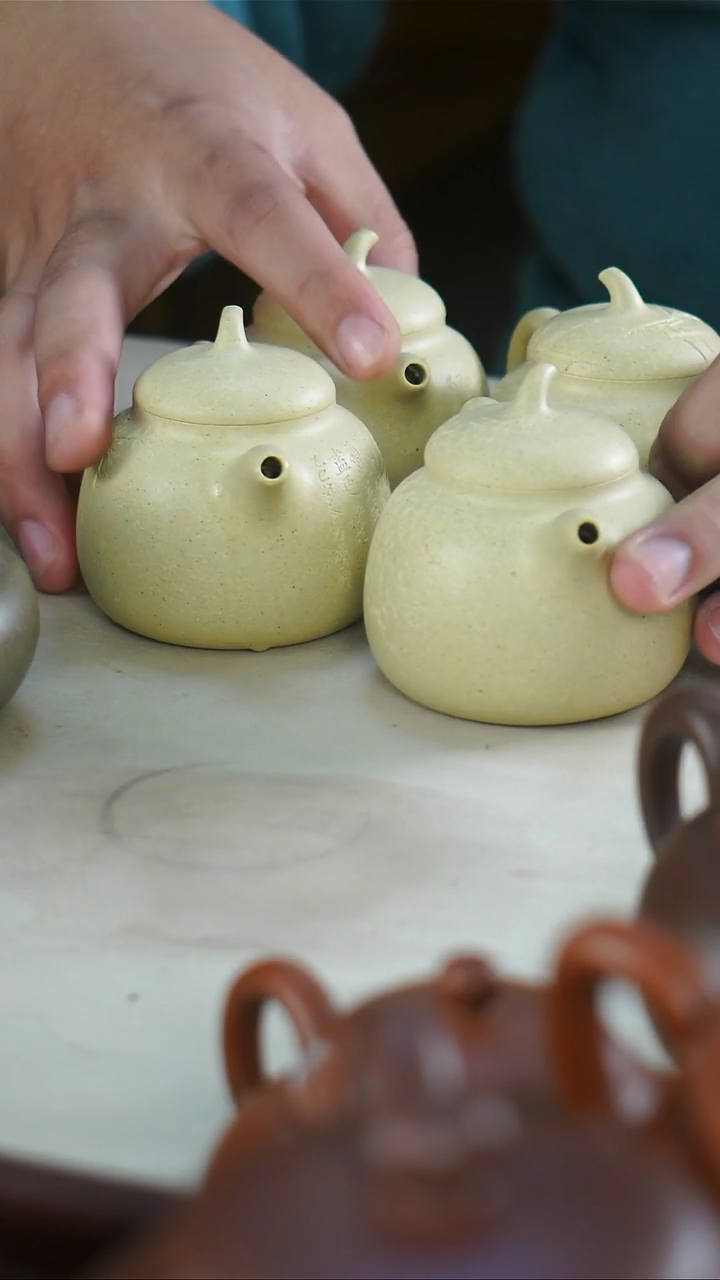 茶壶紫砂烟梅兰竹菊套组 手工泥墨绿泥