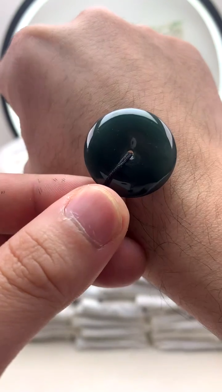 颈饰未镶嵌翡翠小扣子