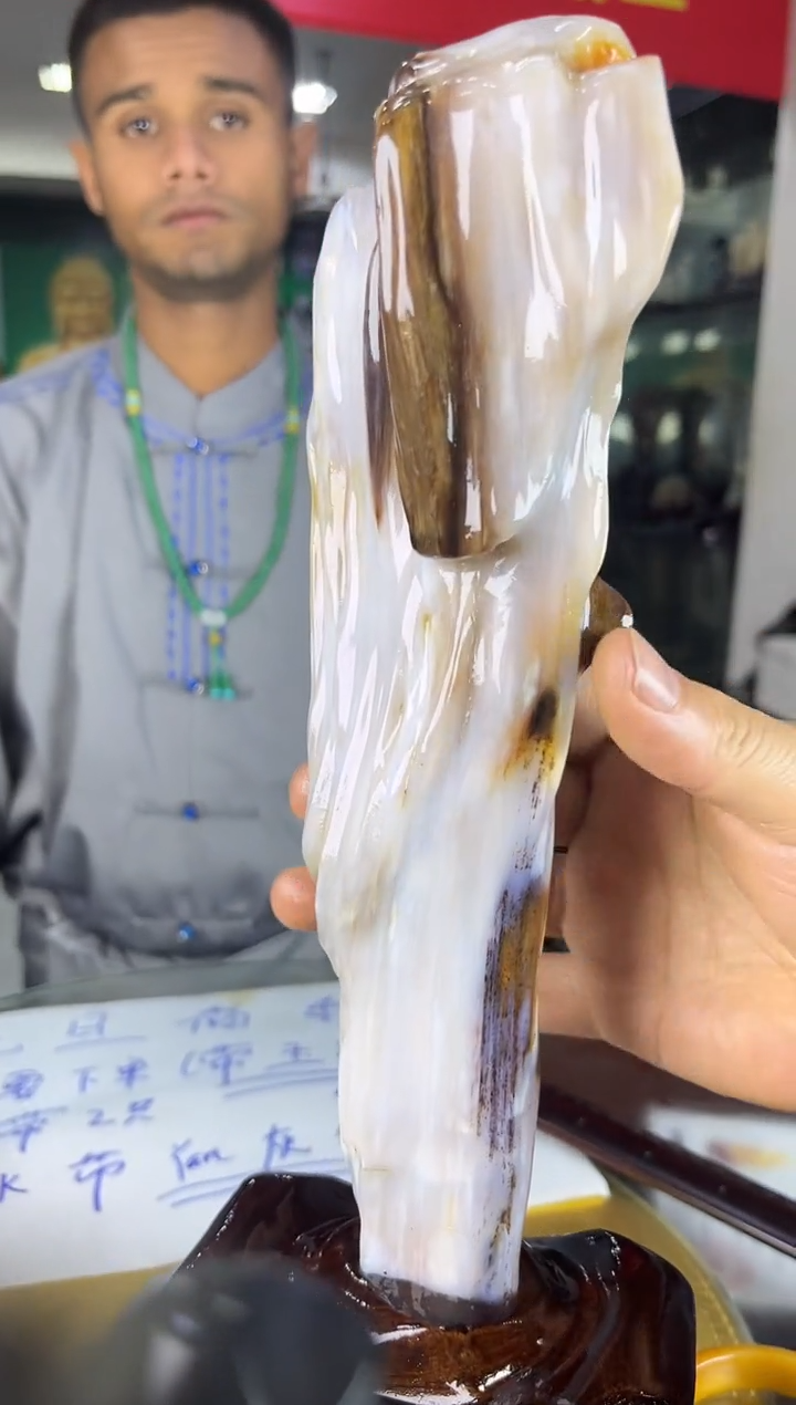 未镶嵌珠宝奇石硅化玉缅甸天然树化玉摆件