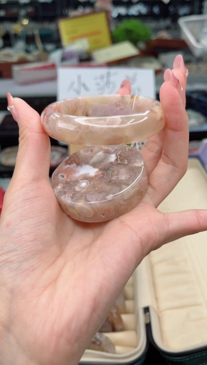 石英质玉未镶嵌手镯54圈口（赠品镯心）3658190