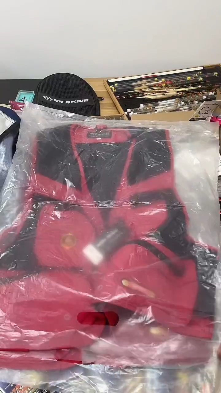 886-887  XXL 红黑马甲