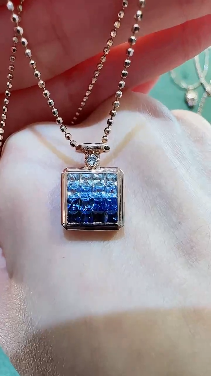 【闪购商品】蓝宝石吊坠(不含链)18K金镶嵌18K金蓝宝石香水瓶吊坠