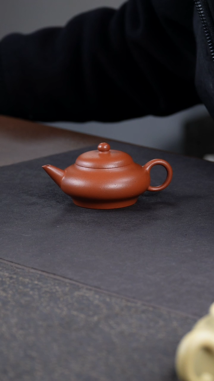 茶壶紫砂常*寅春水平·100cc·