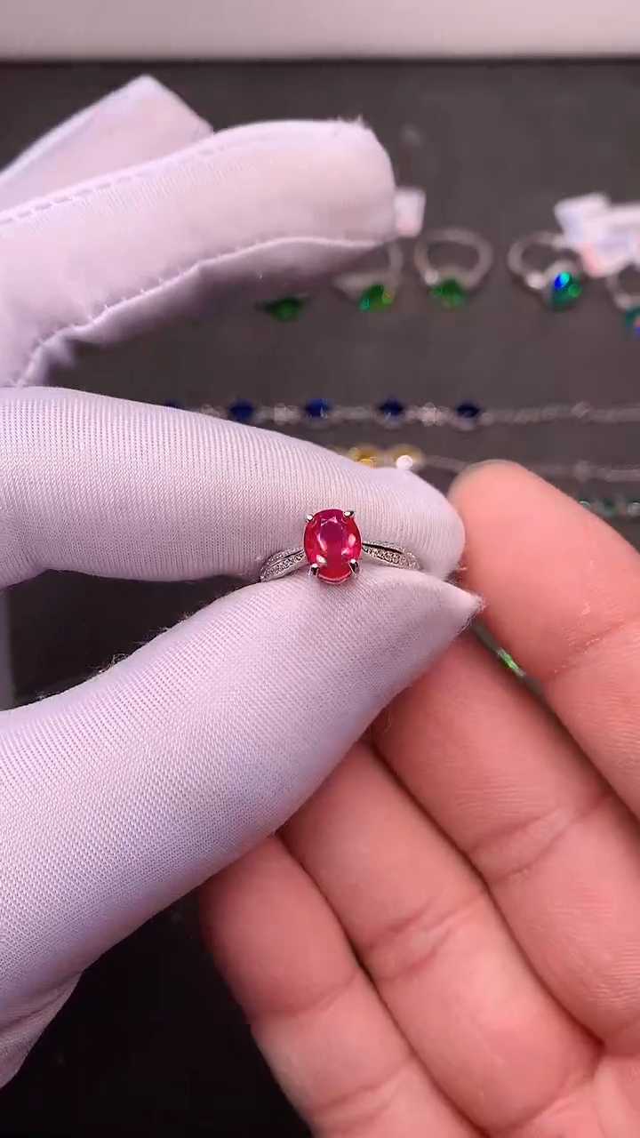 【闪购商品】红宝石戒指银S925镶嵌......