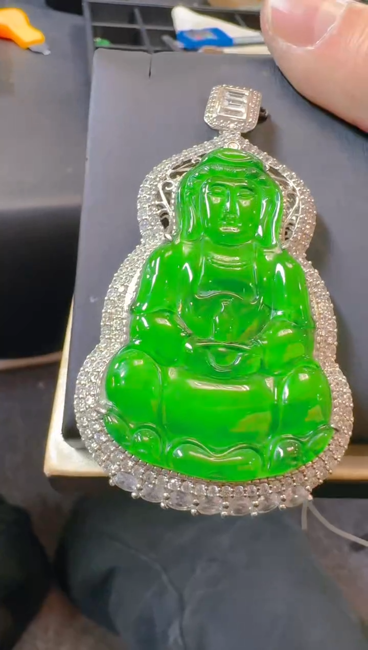 吊坠(赠链)银S925镶嵌翡翠天然A货翡翠