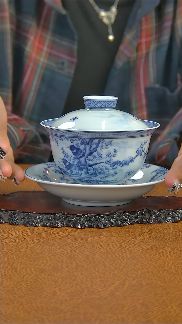 景德镇手工青花喜上眉梢三才盖碗