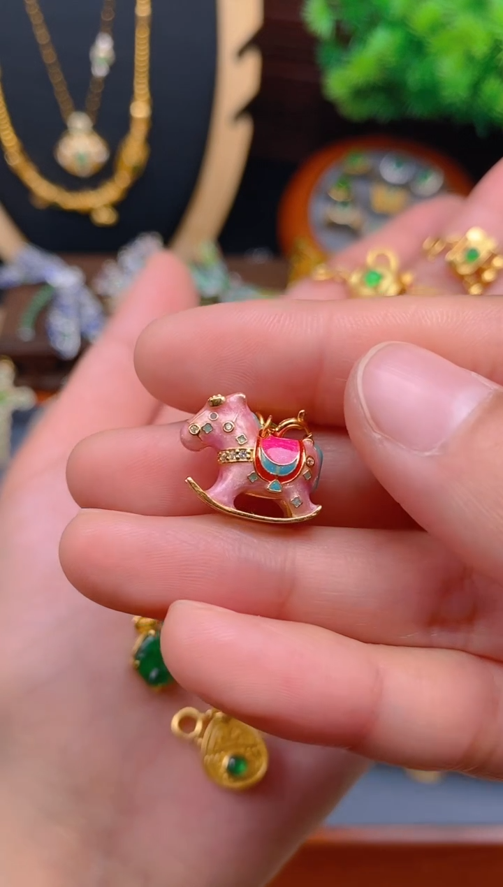 【闪购商品】翡翠吊坠(不含链)银S925镶嵌粉色木马