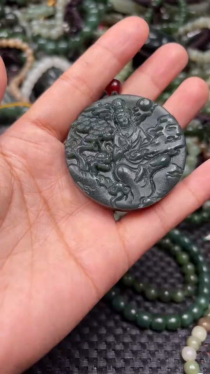 颈饰未镶嵌和田玉1