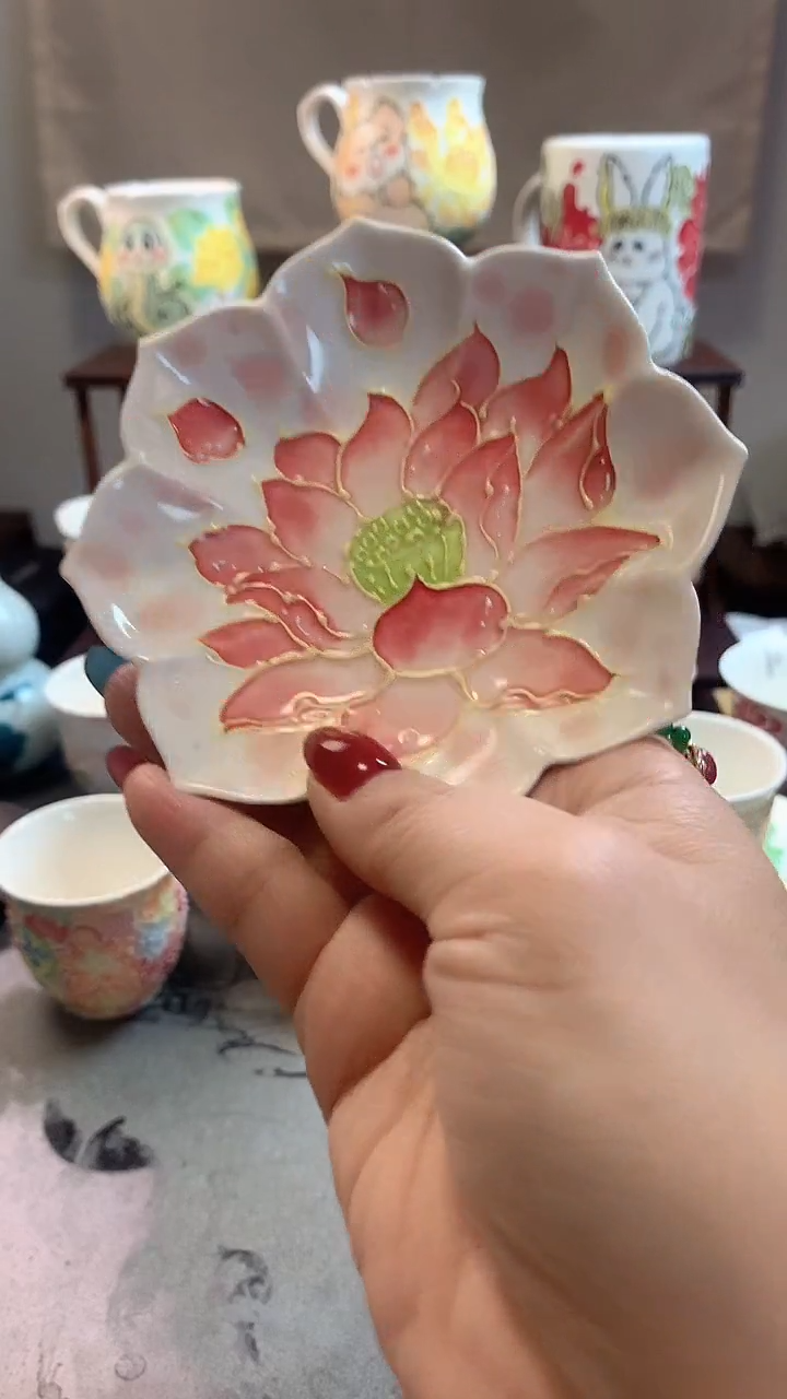 一味*手绘*莲瓣荷韵碟