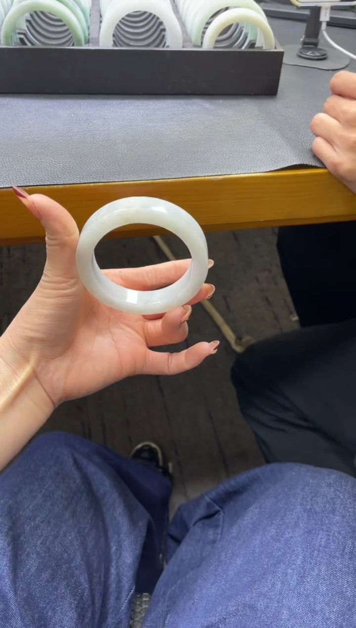 【闪购商品】定制翡翠手镯未镶嵌手镯DDS/发一件