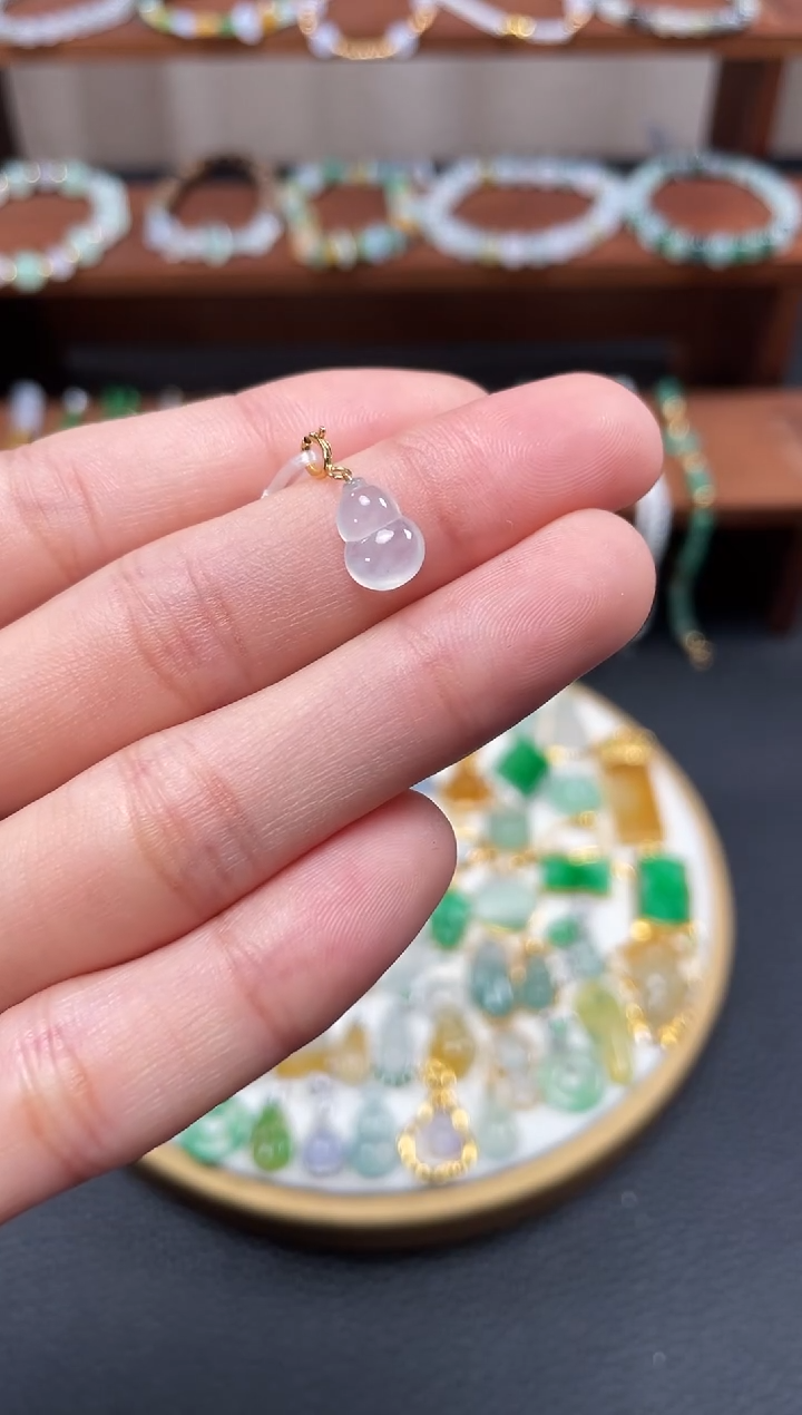 【闪购商品】翡翠吊坠(不含链)18K金镶嵌一个   JK652