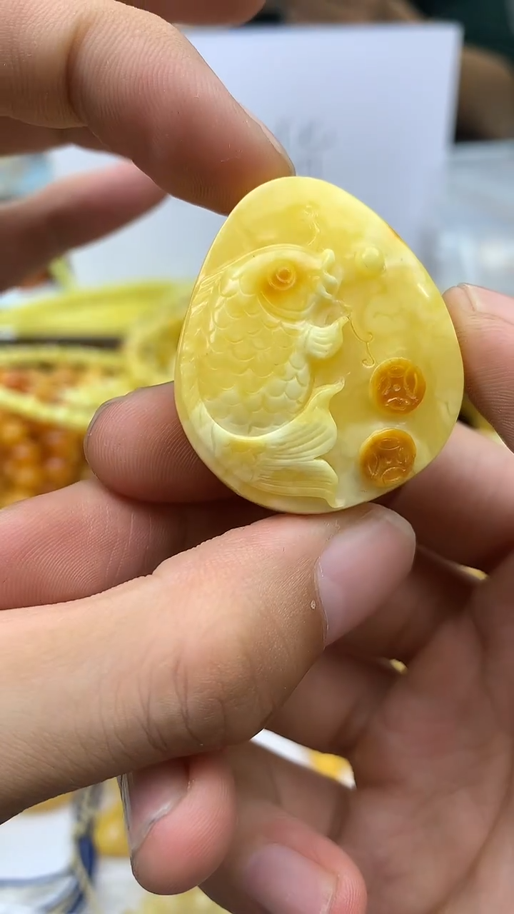 裸石蜜蜡未镶嵌吊坠