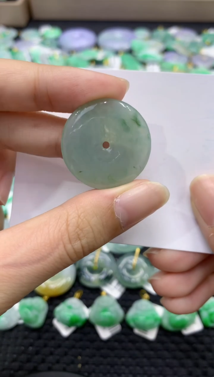 颈饰未镶嵌翡翠天然缅甸翡翠A货
