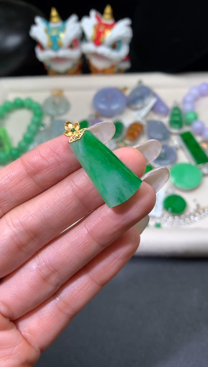 吊坠(不含链)18K金镶嵌翡翠翡翠