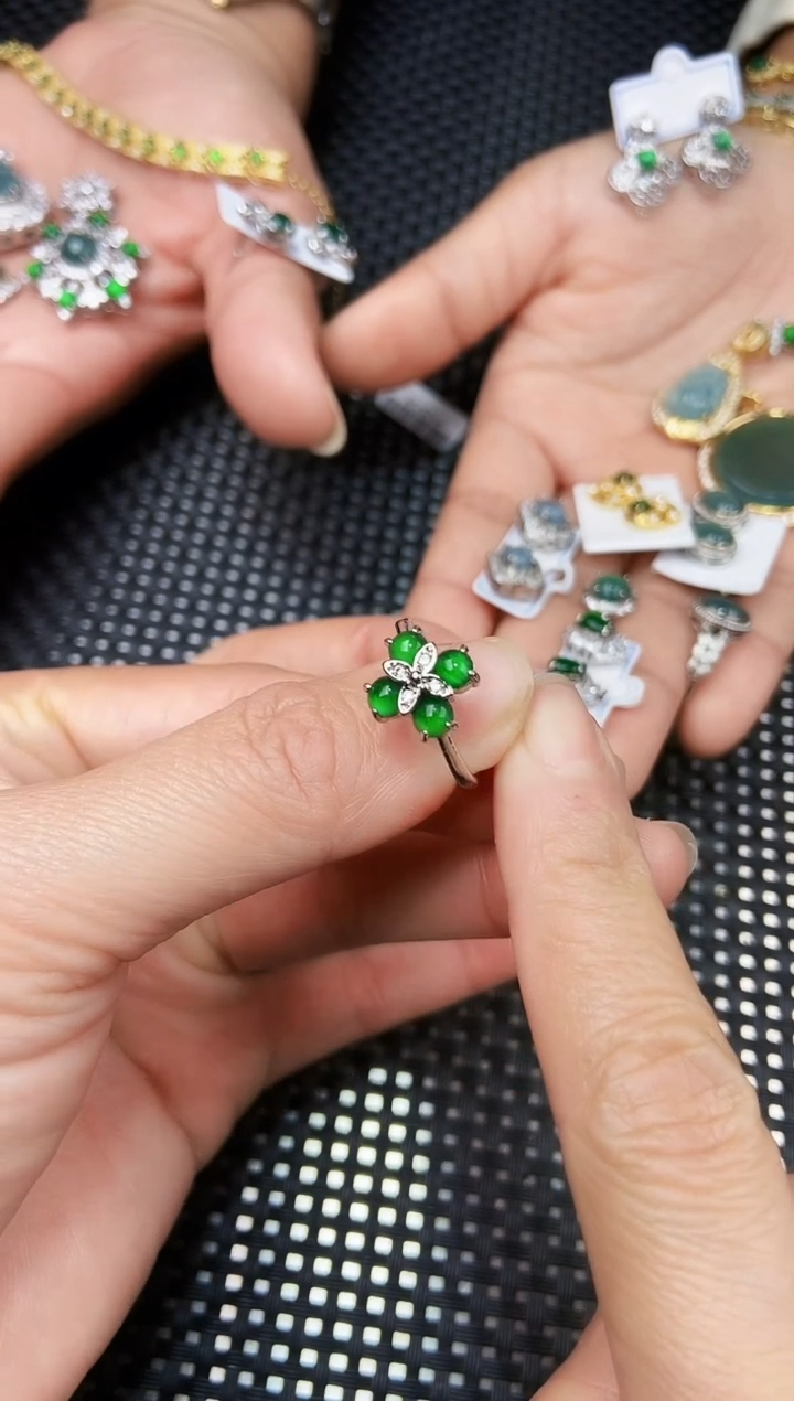 【闪购商品】翡翠戒指未镶嵌11111111