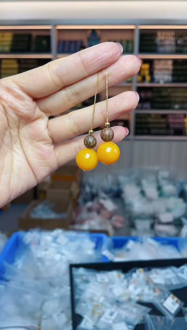 【闪购商品】蜜蜡裸石未镶嵌多样性发一件