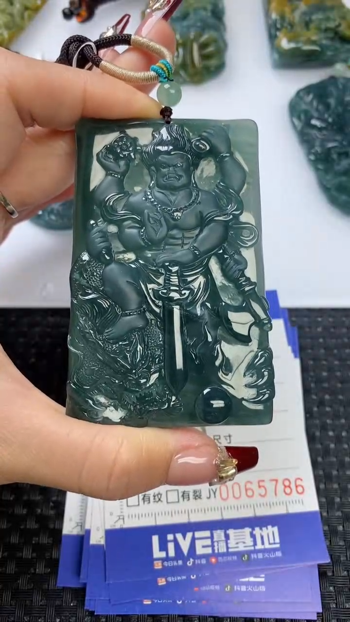 【闪购商品】翡翠颈饰未镶嵌111111111111111