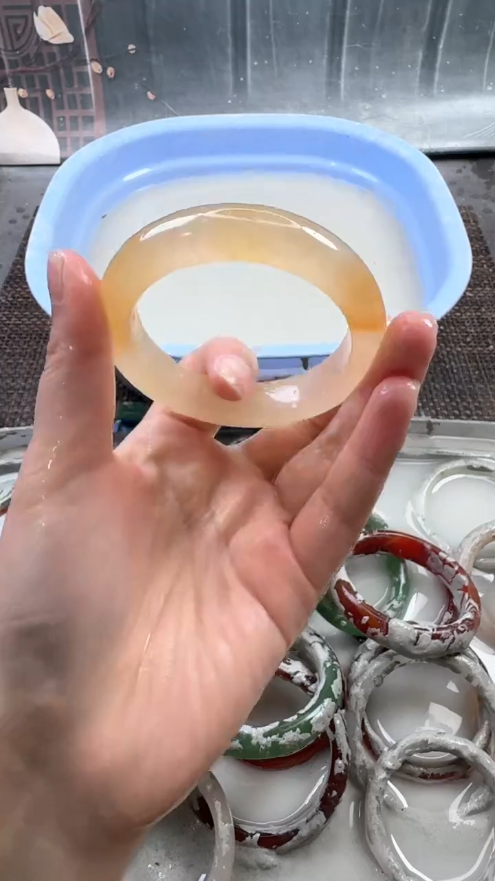 【闪购商品】石英质玉手镯未镶嵌77