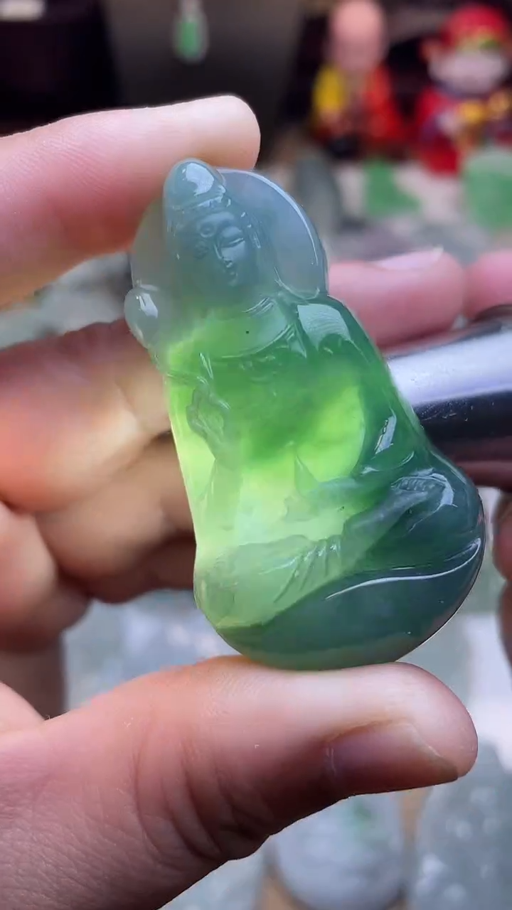 颈饰未镶嵌翡翠观音