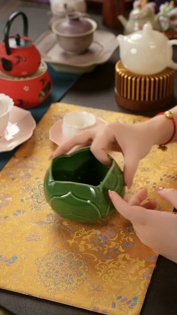 陶瓷茶具绿色三生莲建水