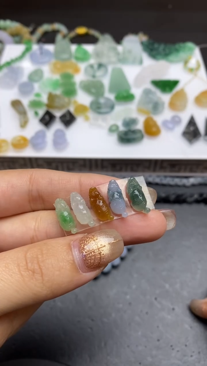 【闪购商品】定制翡翠未镶嵌翡翠毛货~