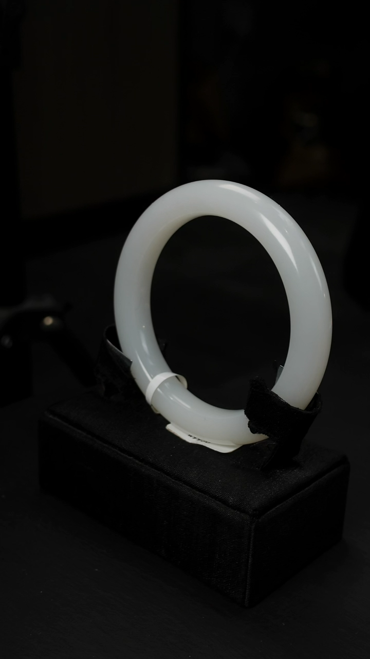 未镶嵌手镯和田玉白玉手镯58.8