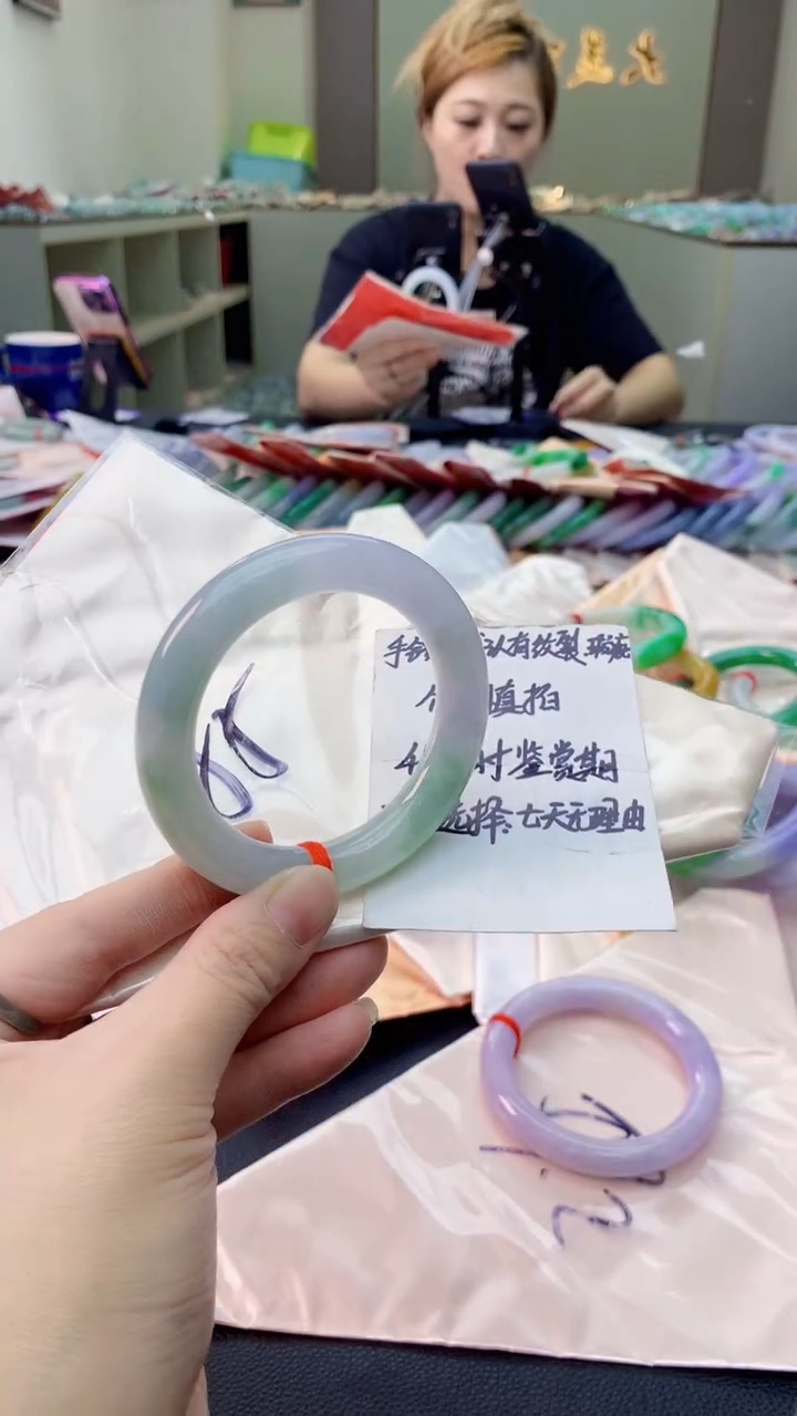 翡翠手镯未镶嵌0767659582