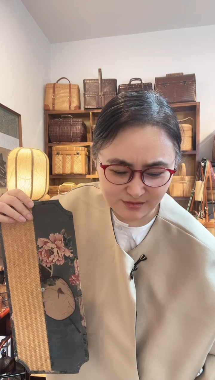 XJDM10-1缎面印花缺角茶垫小