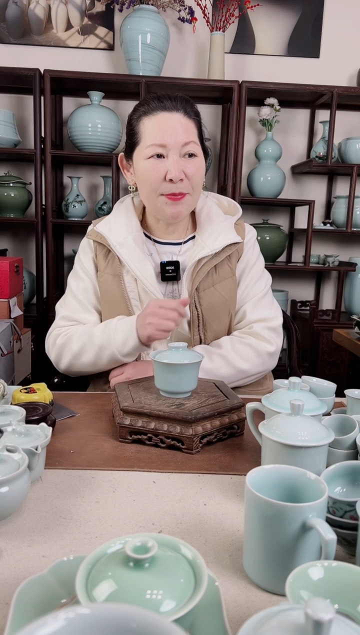 杯粉青 二才盖碗（马蹄）