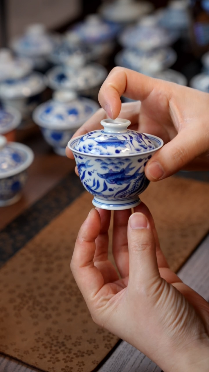 【闪购商品】群鱼盖碗1111111111111