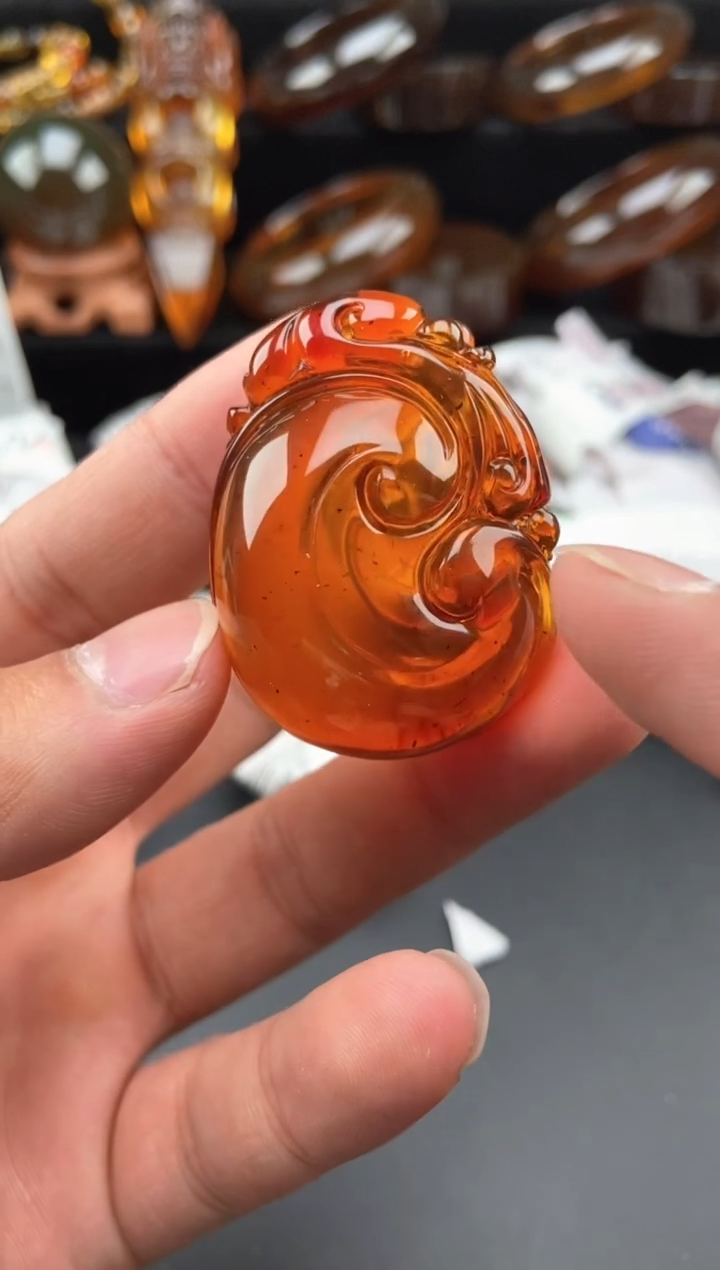 【闪购商品】琥珀颈饰未镶嵌棕血珀如意吊坠